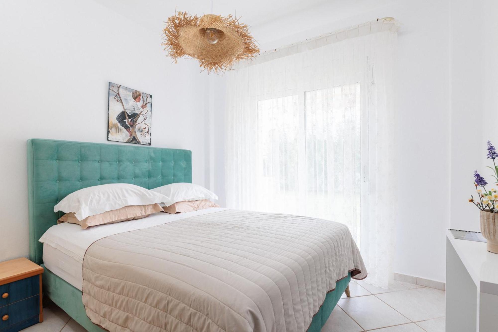 Apartment Next To The Sea Paralia Dionysiou Luaran gambar